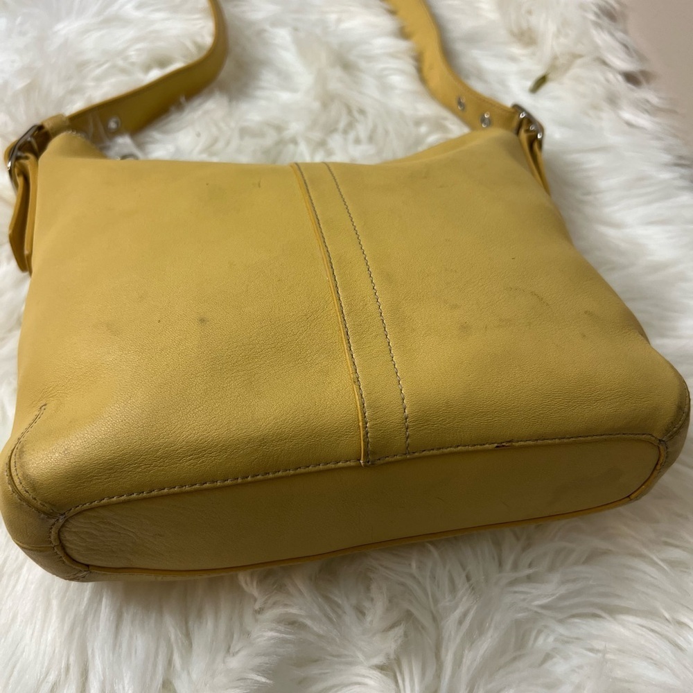 Vintage Coach #9326 Yellow Leather Shoulder Bag - Picture 12 of 12